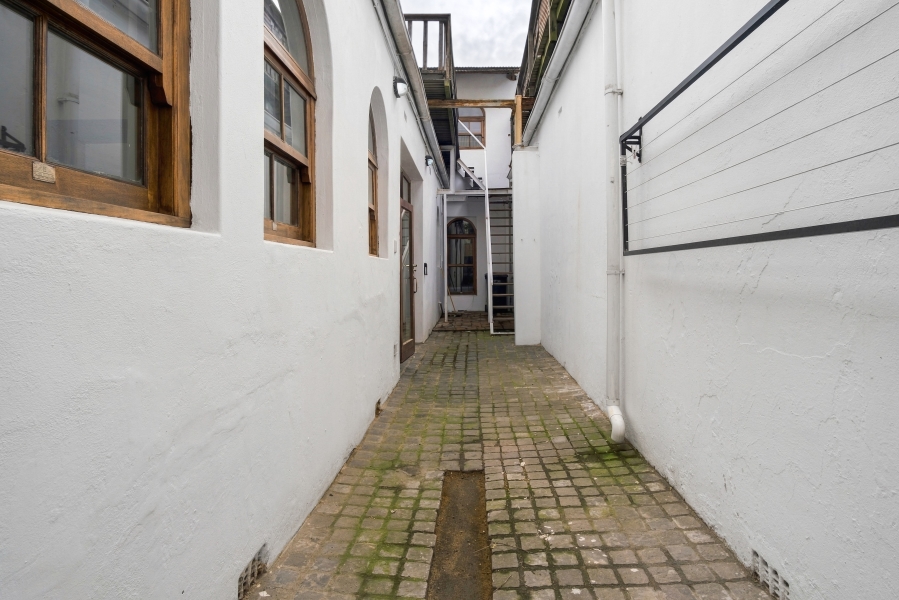 To Let 4 Bedroom Property for Rent in Woodstock Western Cape